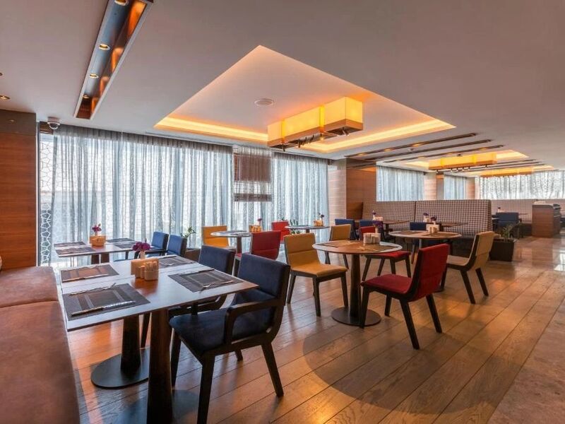 Golden Tulip Istanbul Bayrampasa Hotel